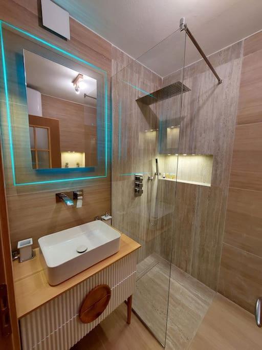 Frequency 286 Tirane Apartment Ngoại thất bức ảnh