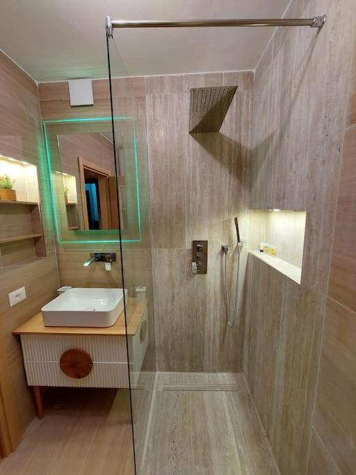 Frequency 286 Tirane Apartment Ngoại thất bức ảnh